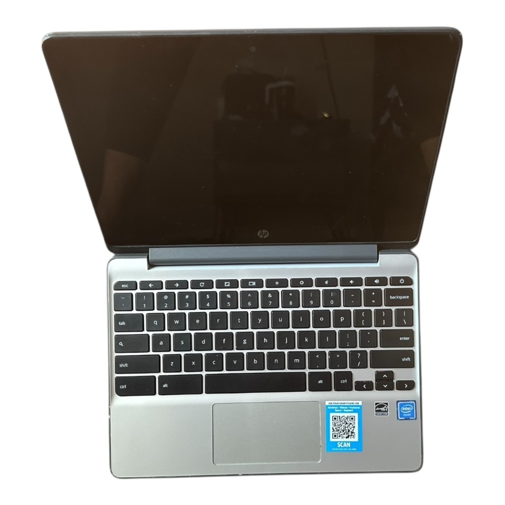 HP chromebook - model 11 v032nr - As Is